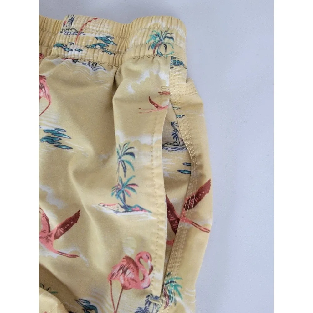 Howler Brothers Horizon Hybrid Shorts Mens L Yellow Flamingo Tropical Print Surf